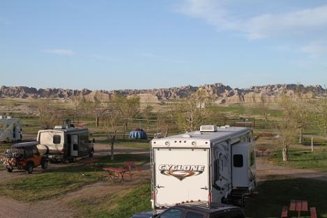 We invite you to visit Badlands Budget Host on your next trip!